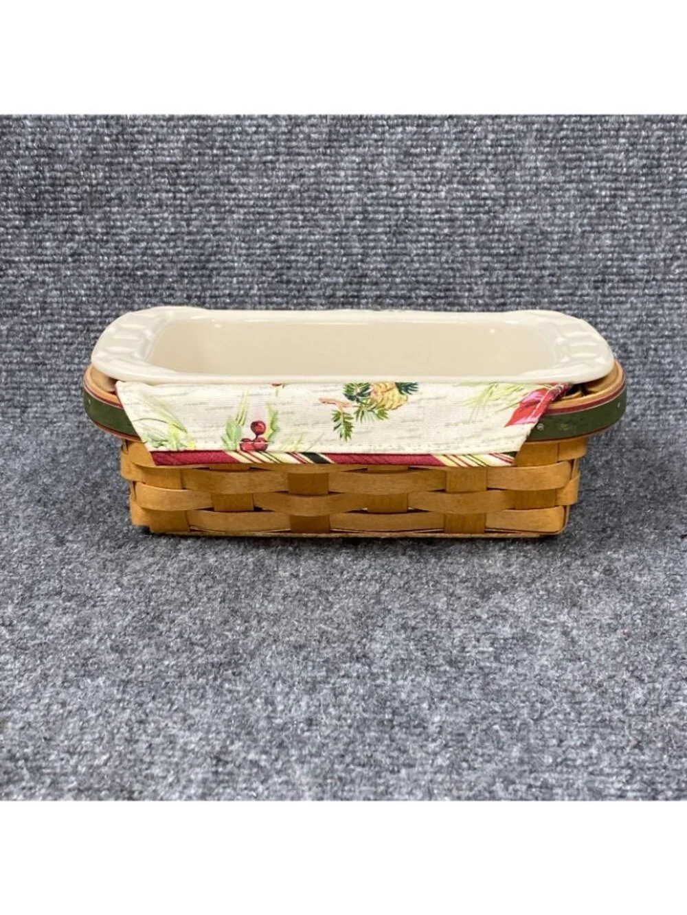 Longaberger Holiday Helper Basket 2006 Liner Protector Ivory Pottery Loaf Dish
